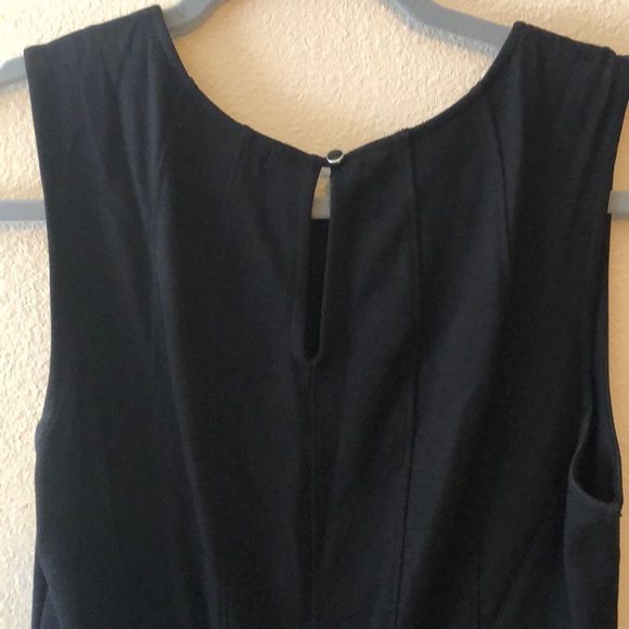 Black sleeveless pleated flare dress - Picture 5 of 5